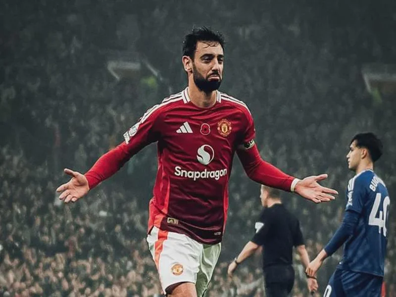 荷媒:利物浦有意阿尔克马尔新星斯密特,斯洛特对其很欣赏